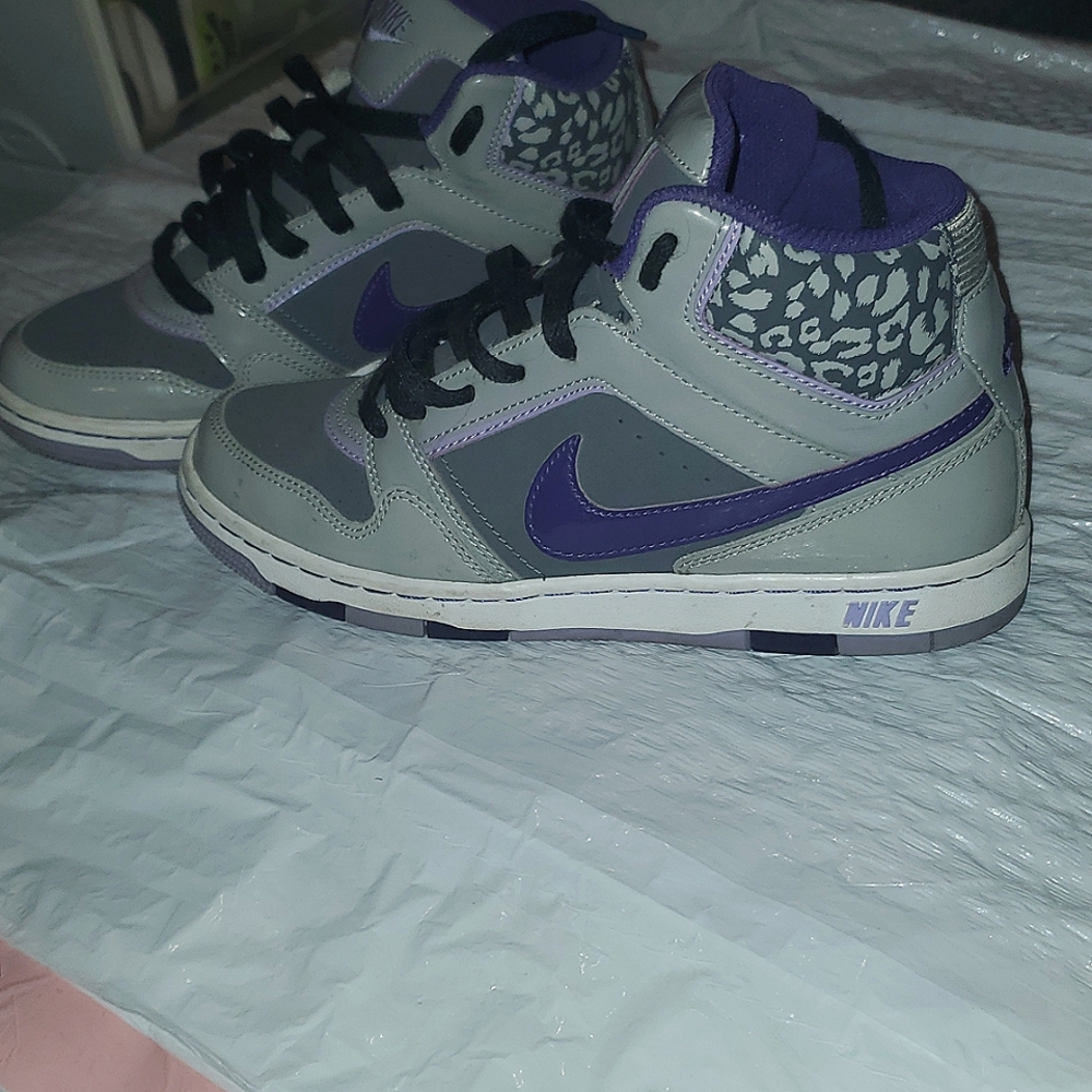 Nike Gray and Purple Women's Sneakers